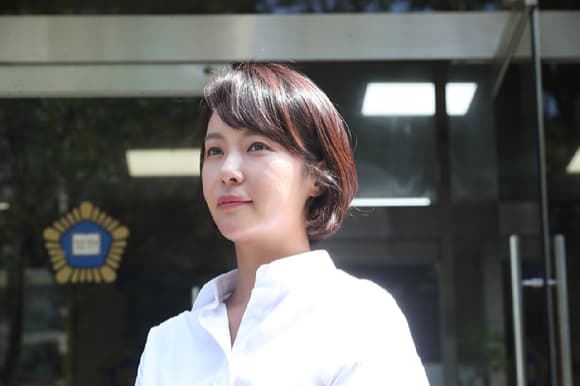 Hwang Jung-eum Faces 3-Year Prison for Embezzlement